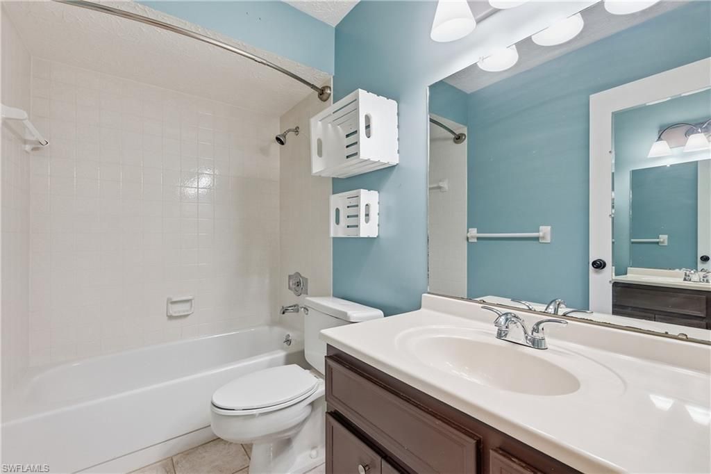1304 Miramar St, Unit 202, Cape Coral, FL 33904 Photo