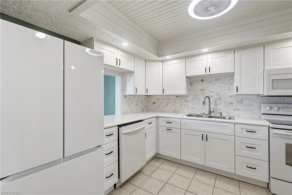 1304 Miramar St, Unit 202, Cape Coral, FL 33904 Photo