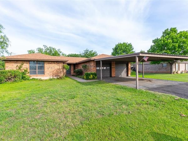 1424 Sunset Drive, Baird, TX 79504