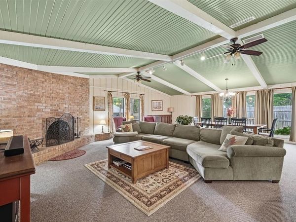 372 Lakepoint Loop, Pottsboro, TX 75076