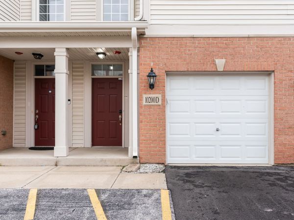 10200 Mulberry Lane , Unit D, Bridgeview, IL 60455