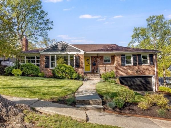 29 Bradford Ave, West Orange, NJ 07052