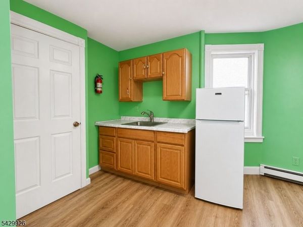276 Atlantic St, Paterson, NJ 07503