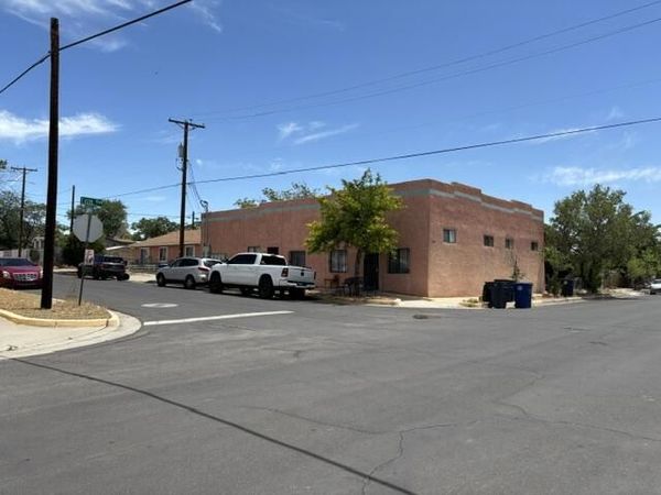 1200 Edith Boulevard SE, Albuquerque, NM 87102