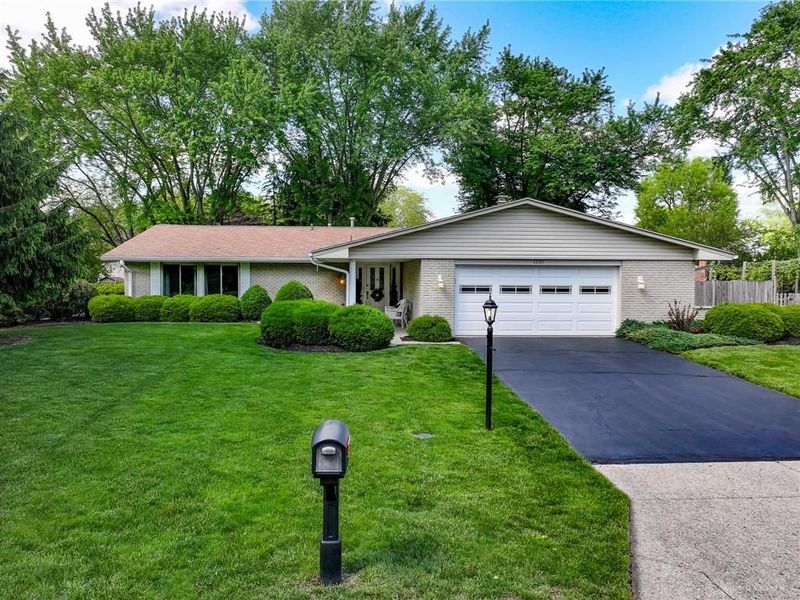 1135 Clintshire Drive, Centerville, OH 45459 Photo 1