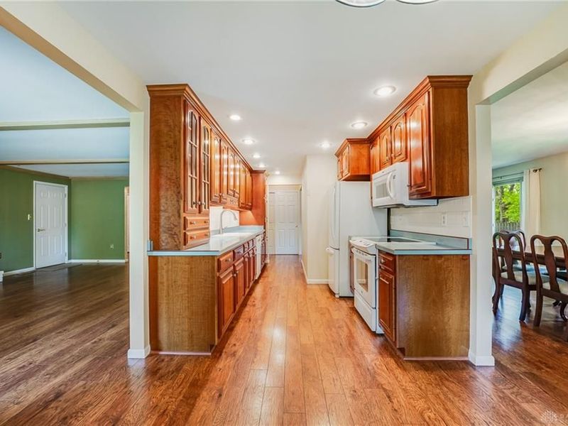 1135 Clintshire Drive, Centerville, OH 45459 Photo 12