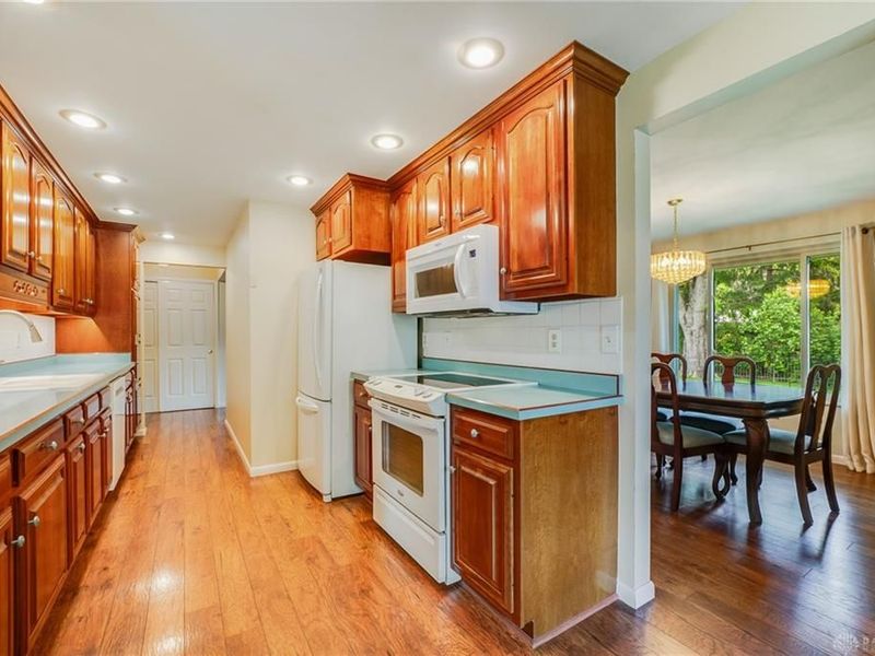 1135 Clintshire Drive, Centerville, OH 45459 Photo 13
