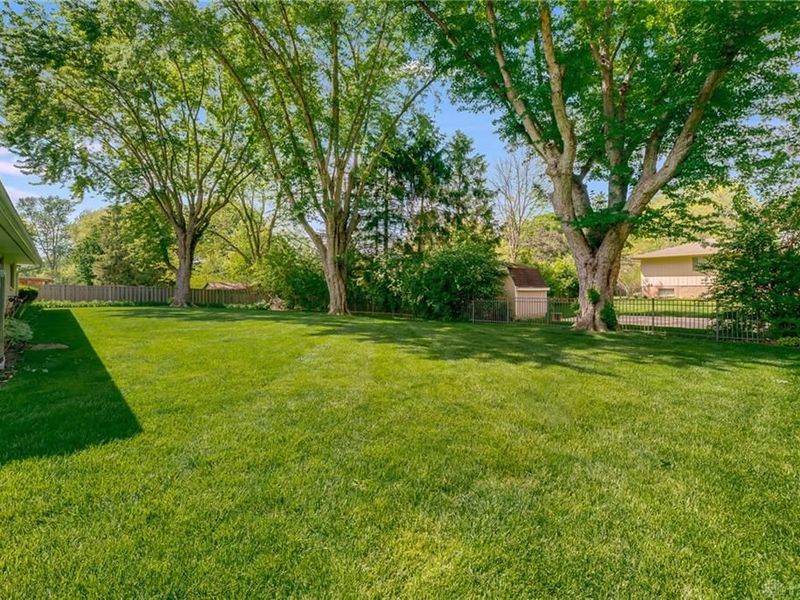 1135 Clintshire Drive, Centerville, OH 45459 Photo 37