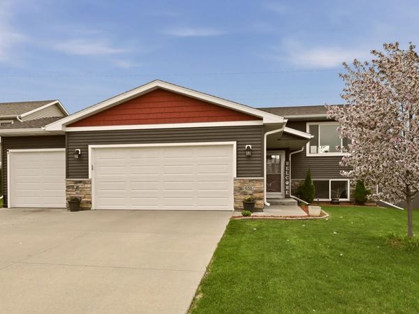 635 Strafford Drive, Zumbrota, MN 55992
