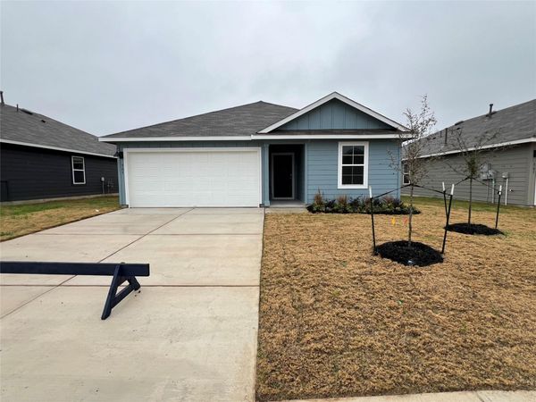 305 Wirecrested DR , Lockhart, TX 78644