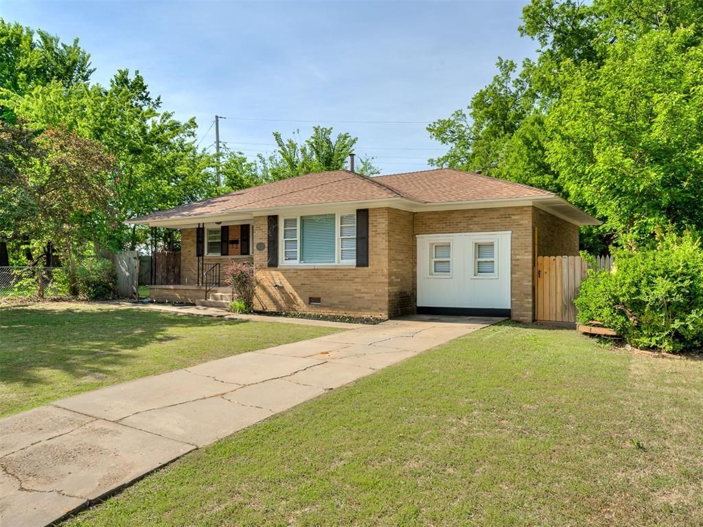 2104 Churchill Way, Oklahoma City, OK 73120 Main Photo
