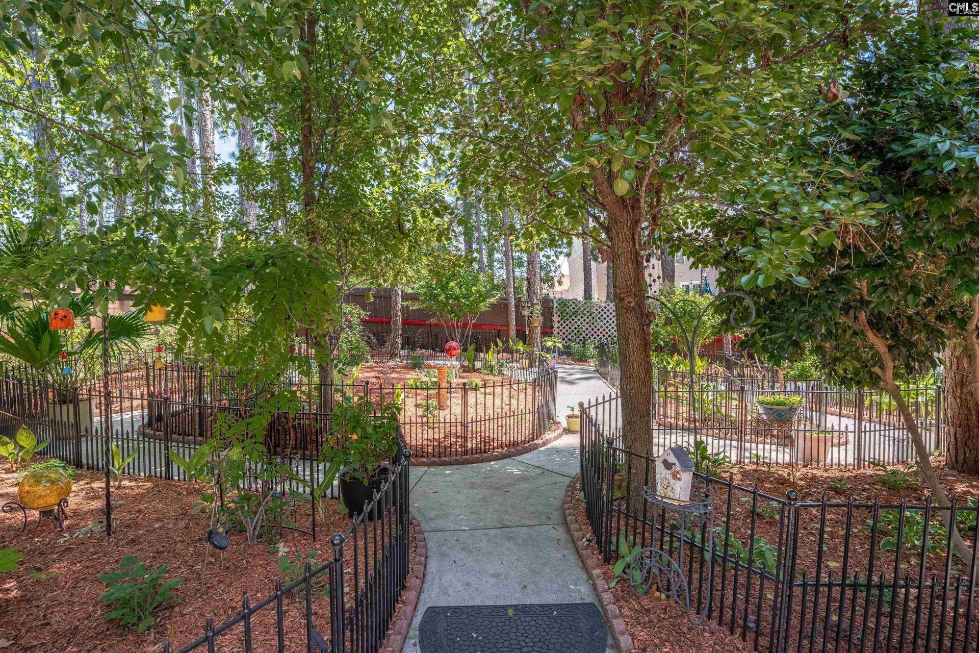 119 Silverberry Drive Photo 32