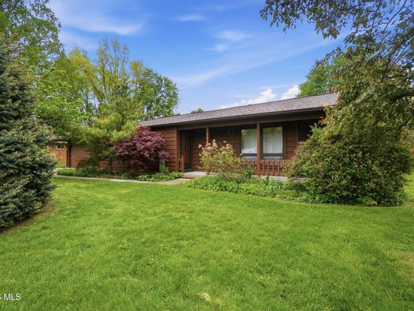1421 Conneaut Avenue , Bowling Green, OH 43402