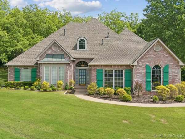 201 W Deer Valley Drive , Catoosa, OK 74015