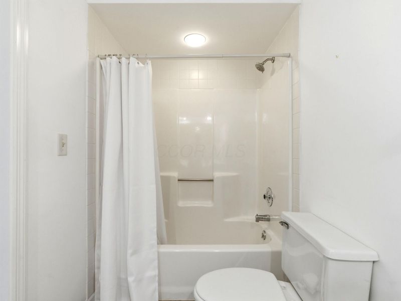 6467 Strathaven Court W, Unit A, Columbus, OH 43085 Photo 40