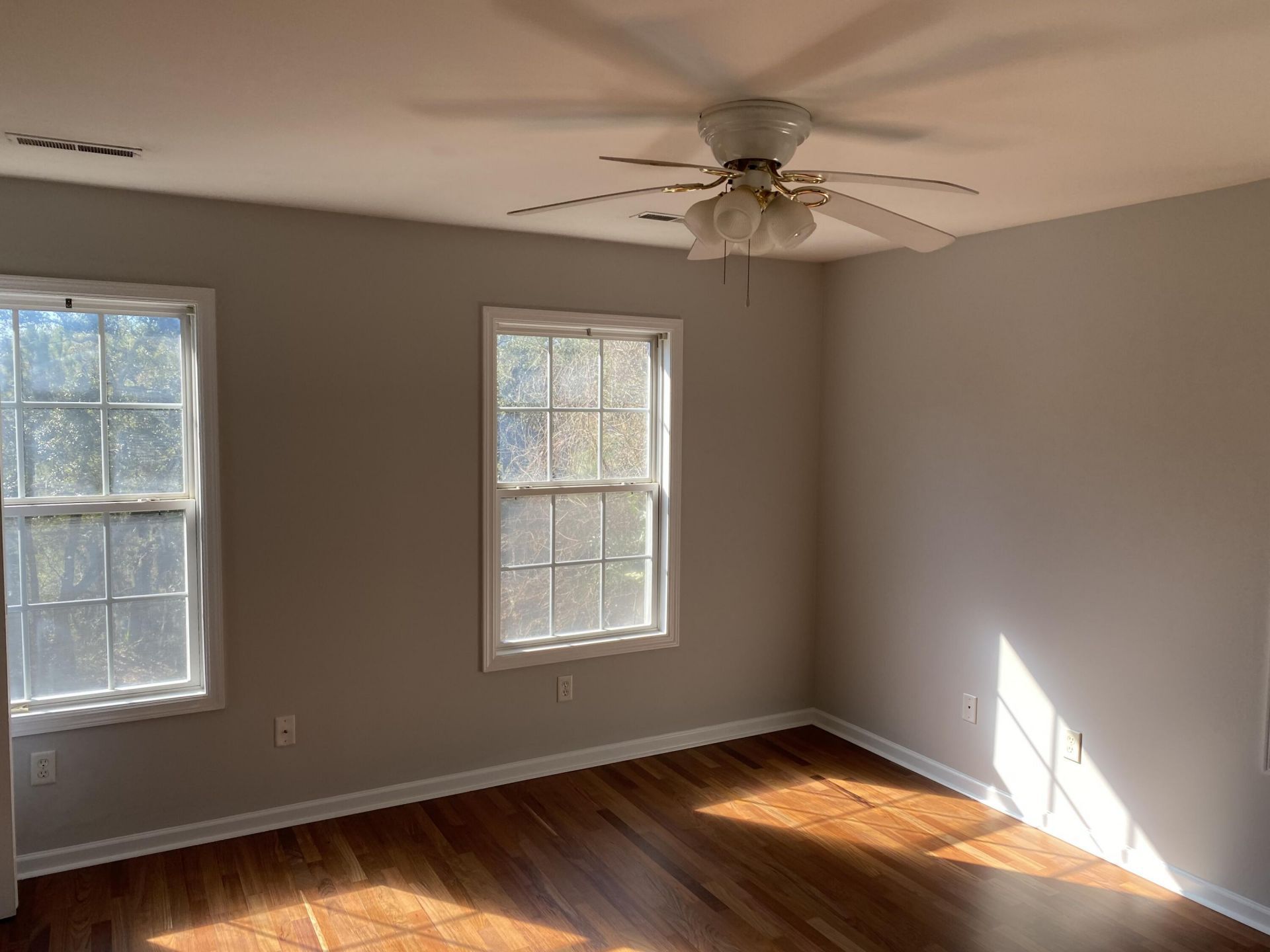1527 Theresa Drive Photo 4