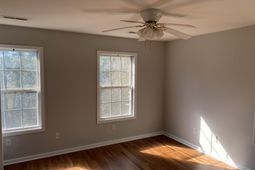 1527 Theresa Drive photo 4