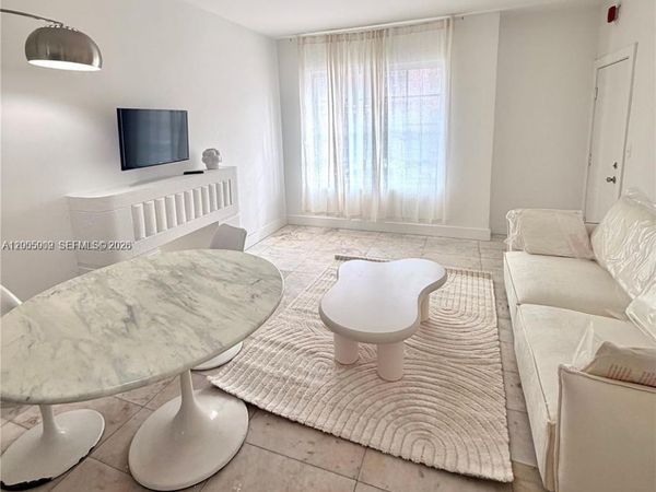 801 8th St , Unit 104, Miami Beach, FL 33139
