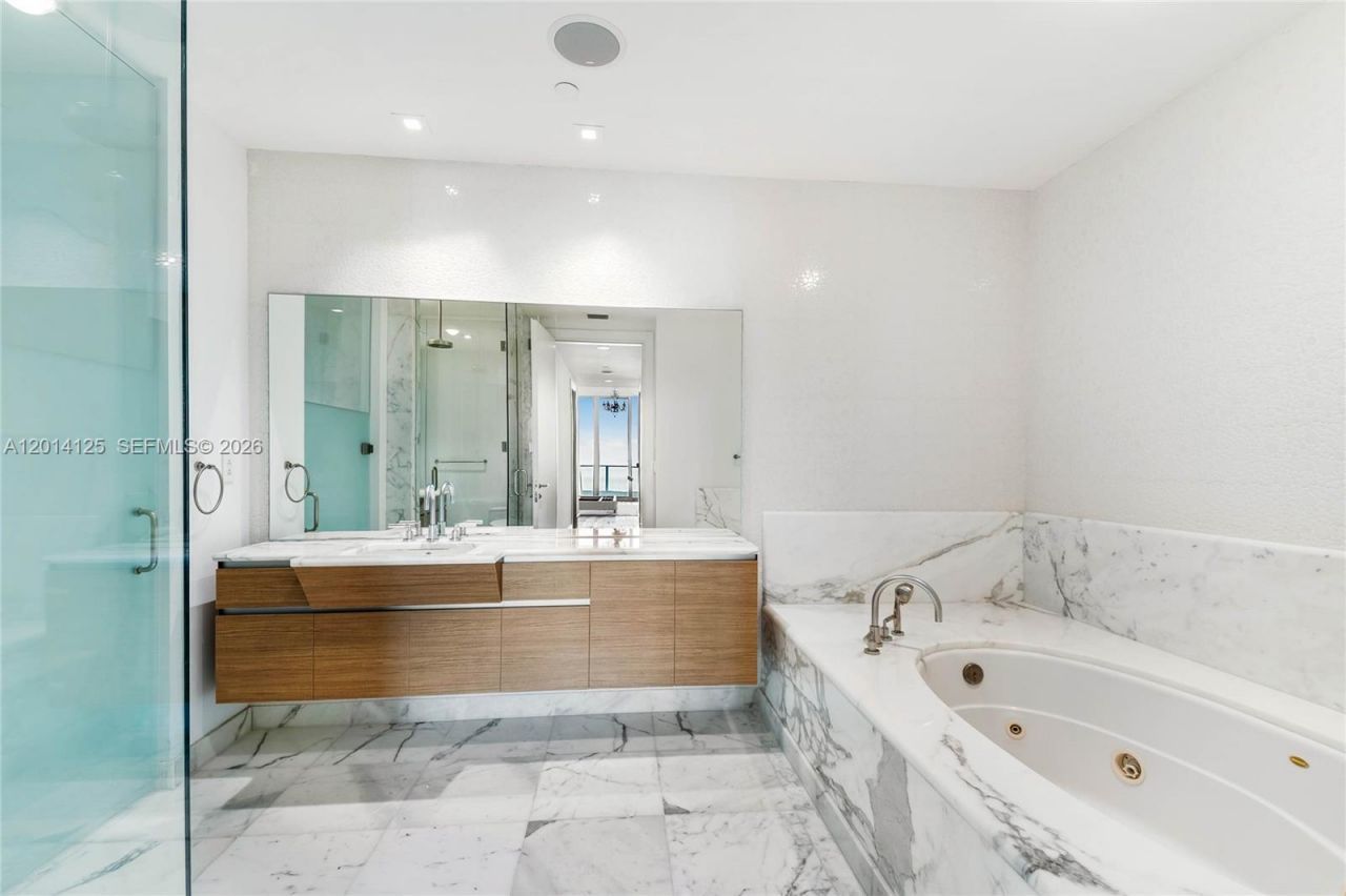 2627 S Bayshore Dr, Unit 2601, Miami, FL 33133 Photo