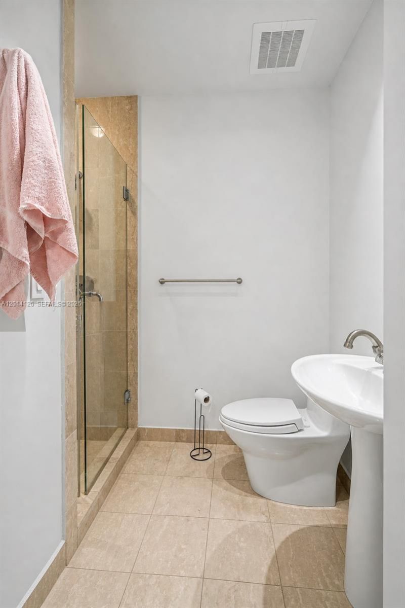 2627 S Bayshore Dr, Unit 2601, Miami, FL 33133 Photo