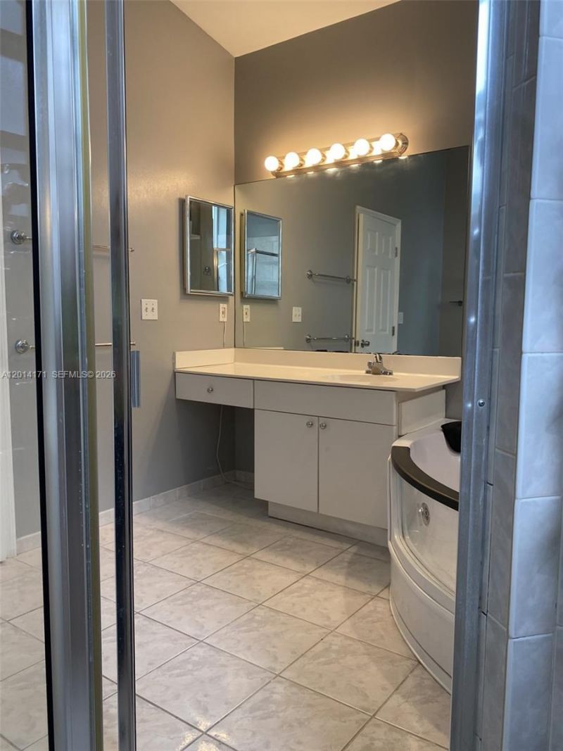 1210 S 13th Ave, Hollywood, FL 33019 Photo