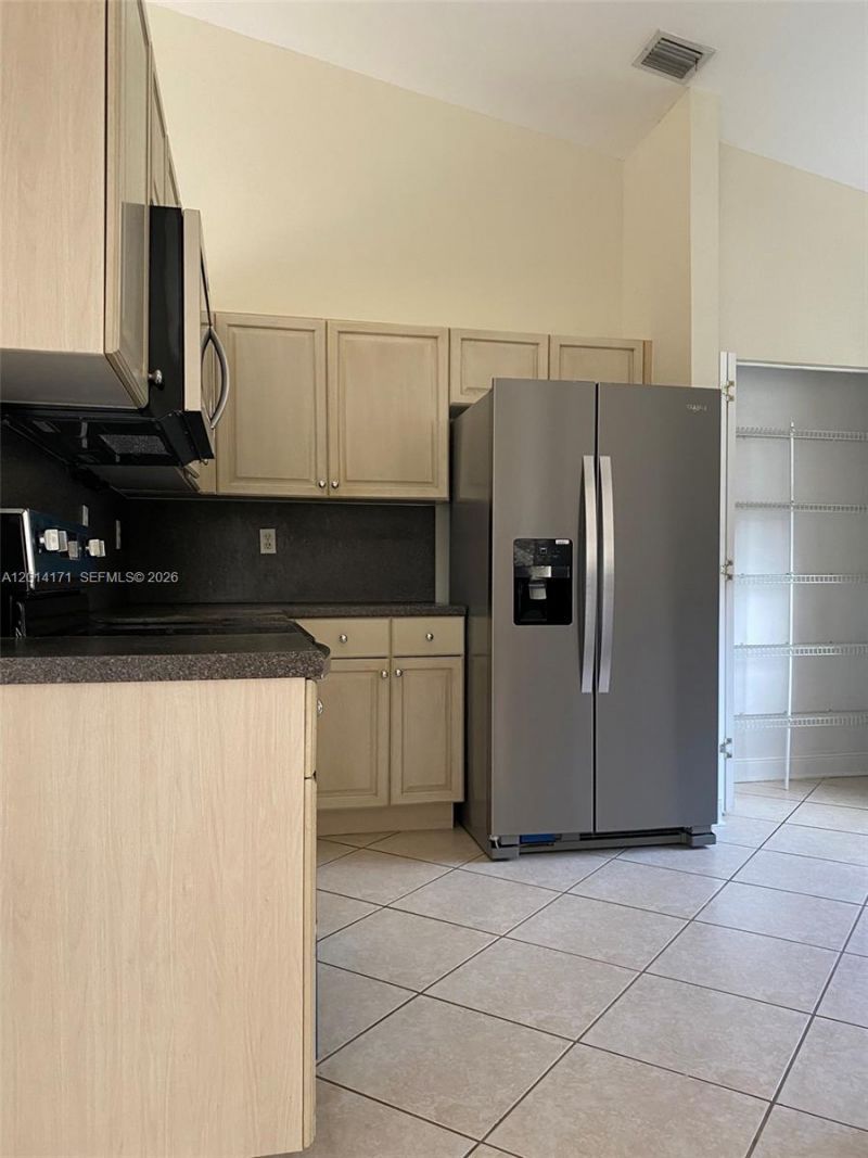 1210 S 13th Ave, Hollywood, FL 33019 Photo