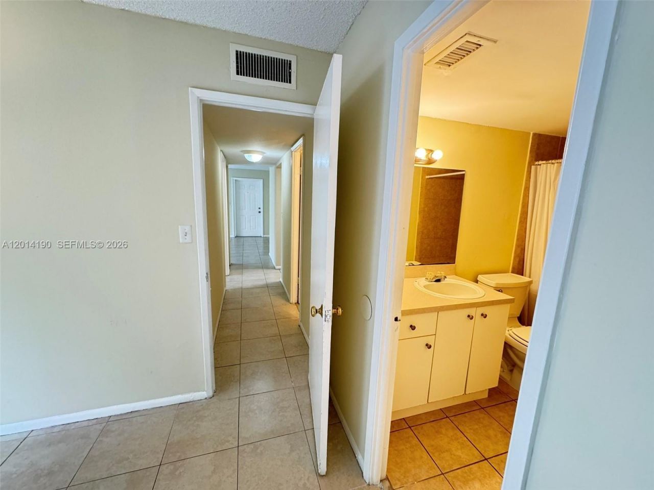 415 Executive Center Dr , Unit 203, West Palm Beach, FL 33401 Photo