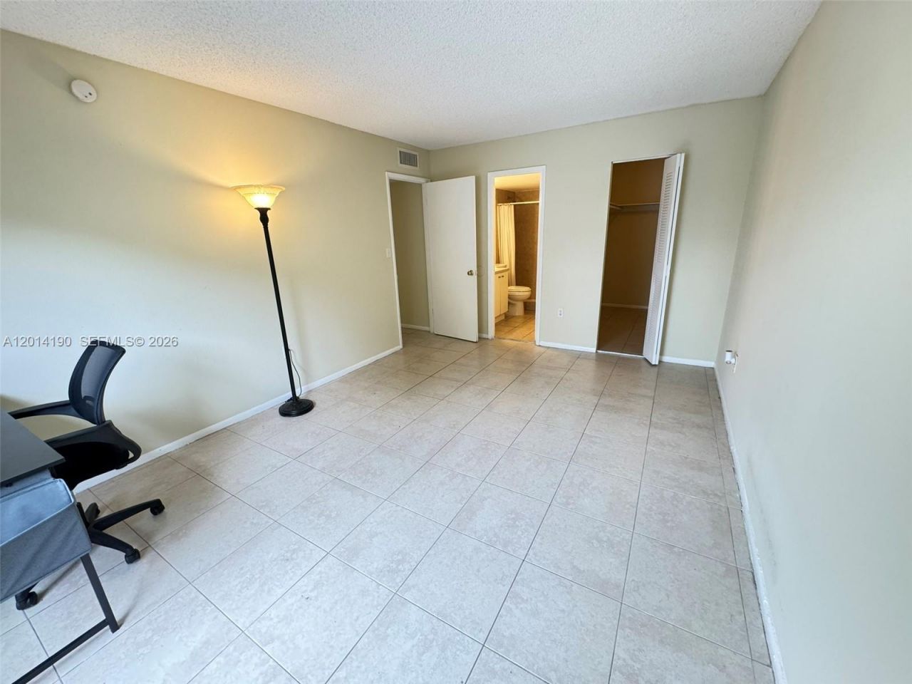 415 Executive Center Dr , Unit 203, West Palm Beach, FL 33401 Photo