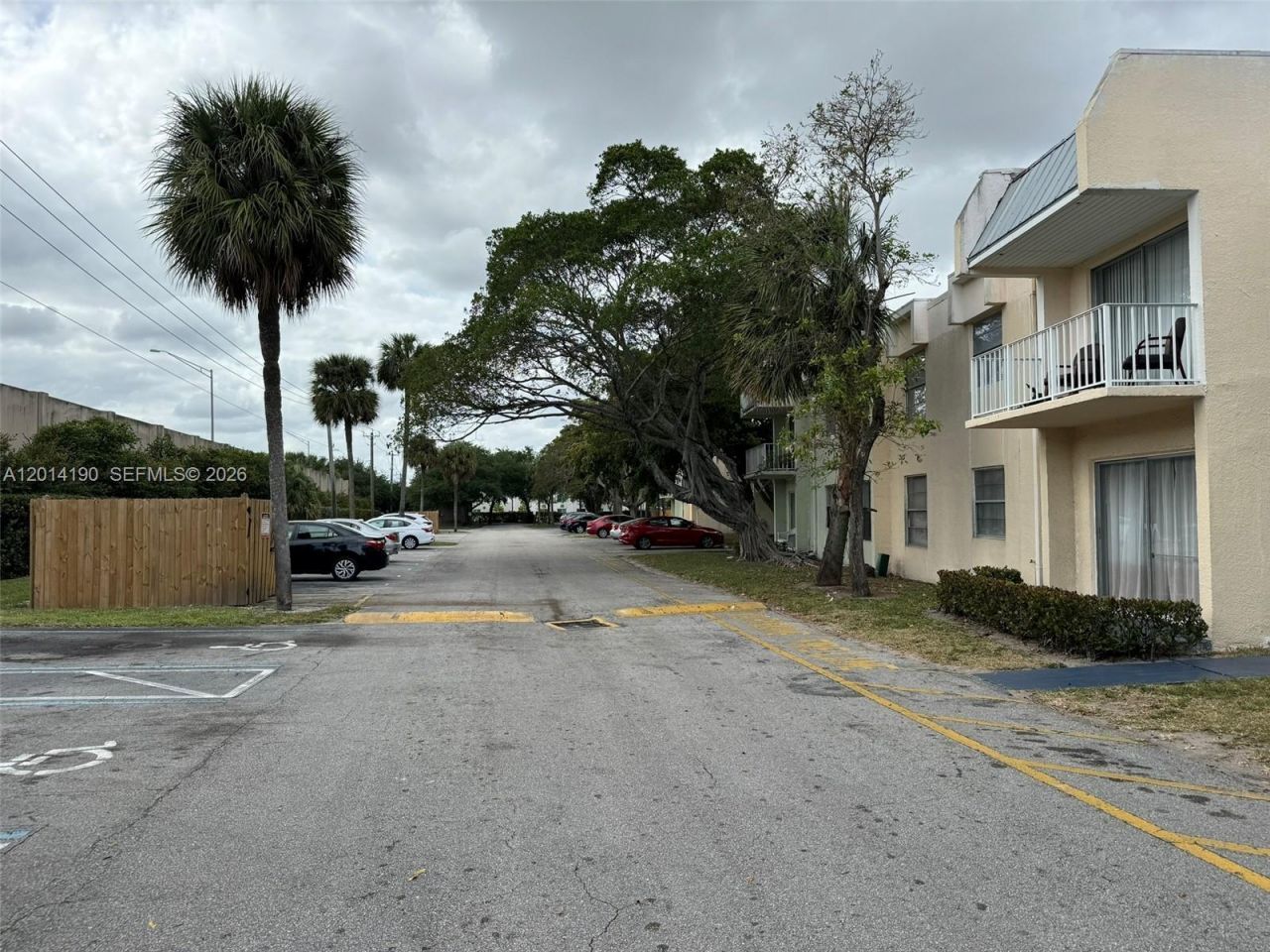 415 Executive Center Dr , Unit 203, West Palm Beach, FL 33401 Photo