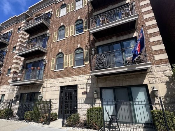 1152 W Roscoe Street , Unit 1W, Chicago, IL 60657