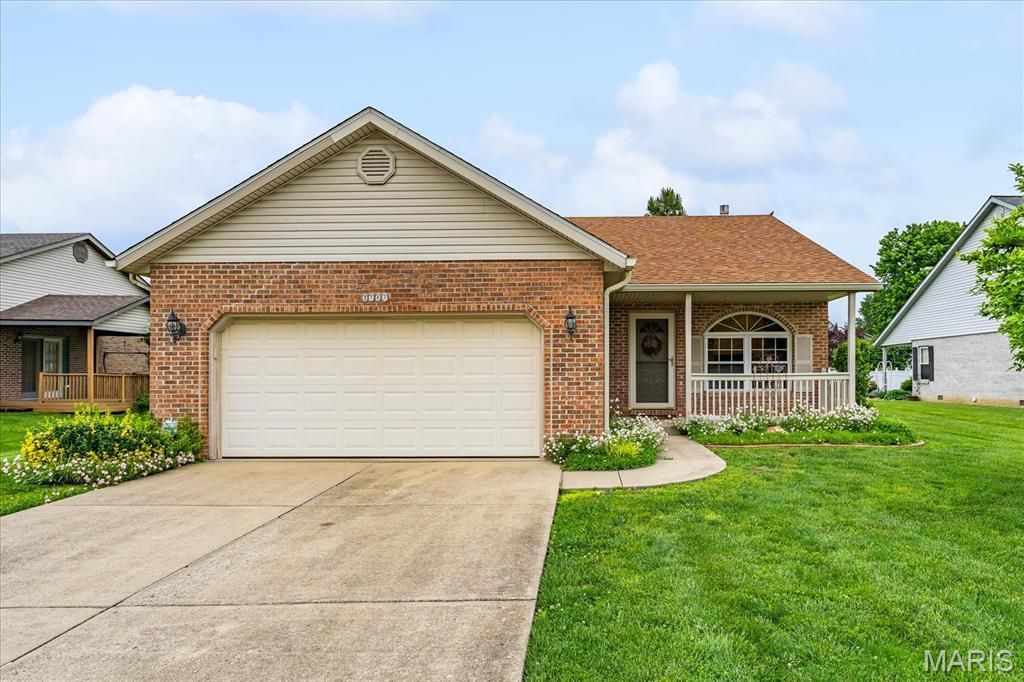 2245 Wellington Drive, Belleville, IL 62221 Main Photo