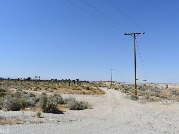 6201 E Pearblossom Highway, Littlerock, CA 93543