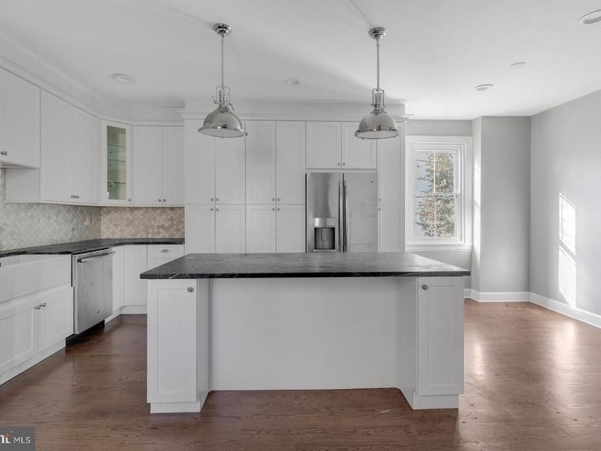 40 W Southampton Avenue, Philadelphia, PA 19118 Main Photo