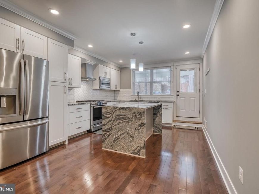 939 S Baylis Street, Baltimore, MD 21224 Main Photo