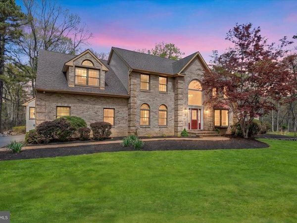 5 HAMILTON COURT , SOUTHAMPTON, NJ 08088