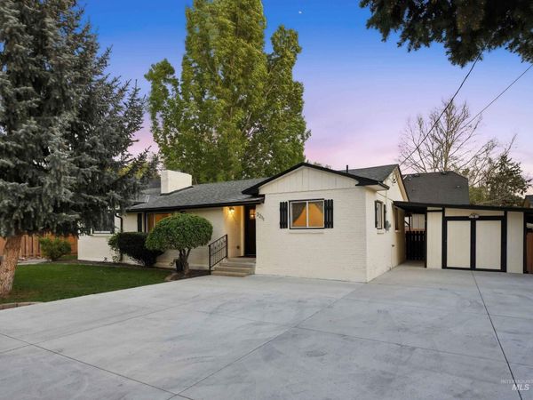 3211 W Plant Dr, Boise, ID 83703