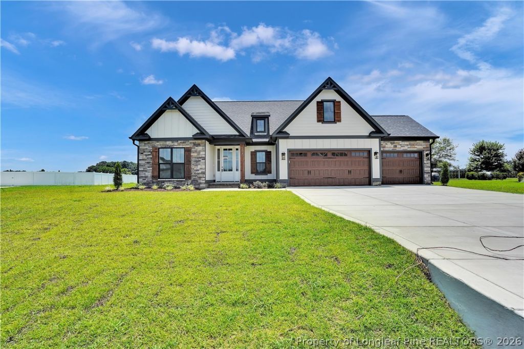 5820 Dottie Circle, Hope Mills, NC 28348 Main Photo