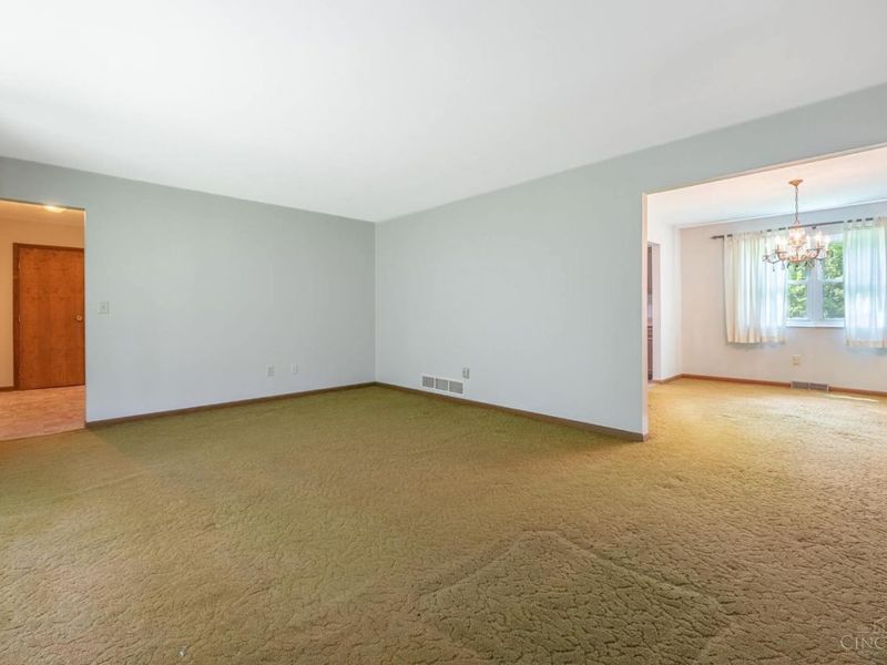 6491 Niderdale, Middletown, OH 45042 Photo 3