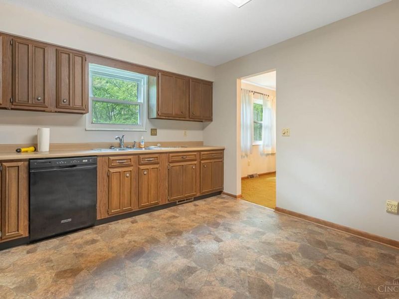6491 Niderdale, Middletown, OH 45042 Photo 8