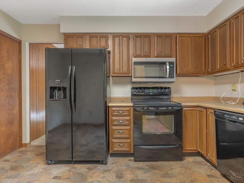 6491 Niderdale, Middletown, OH 45042 Photo 9