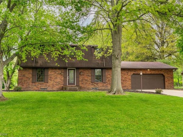 5787 Eastview Street , Louisville, OH 44641