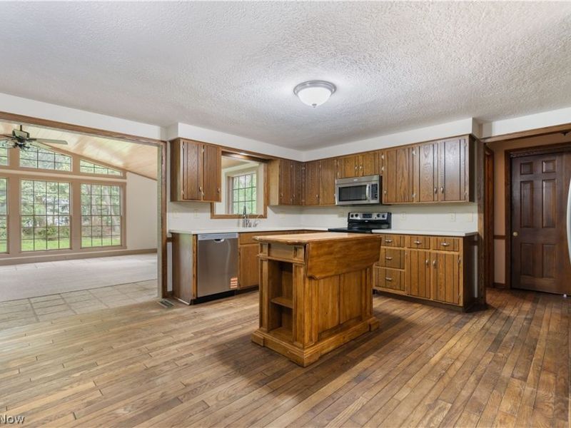 5787 Eastview Street, Louisville, OH 44641 Photo 15