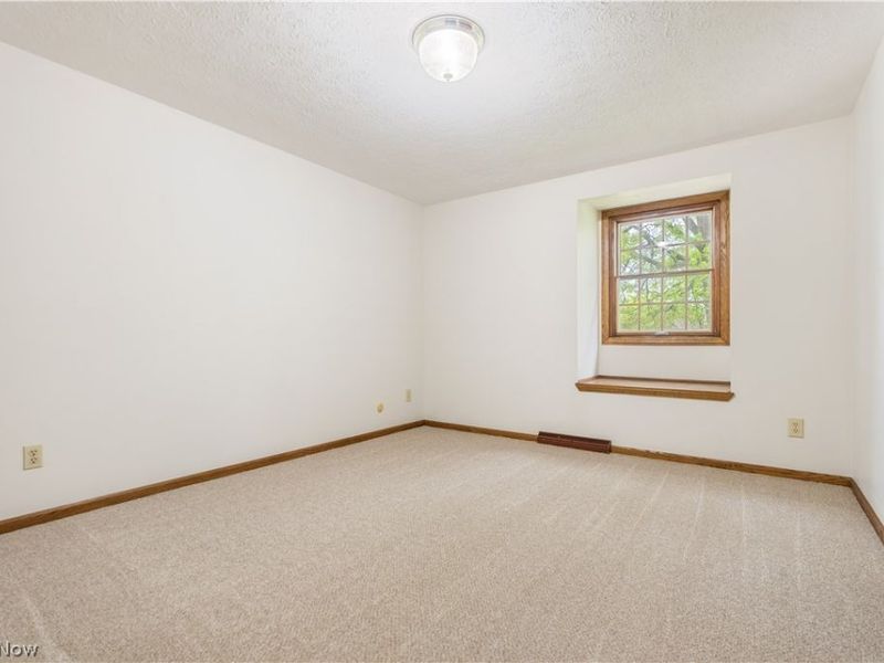5787 Eastview Street, Louisville, OH 44641 Photo 37