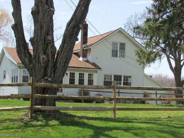 17199 Leggett Road , Montville, OH 44064