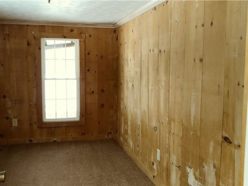 17199 Leggett Road, Montville, OH 44064 Photo 9