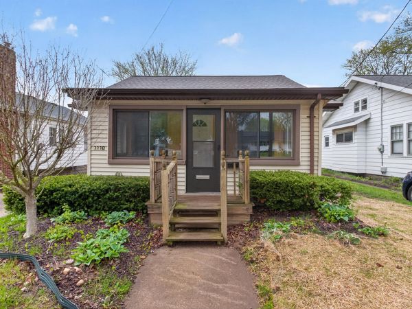 1110 E North Street, Jackson, MI 49202