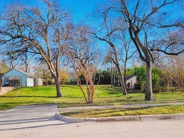 8714 Daytonia Avenue, Dallas, TX 75218