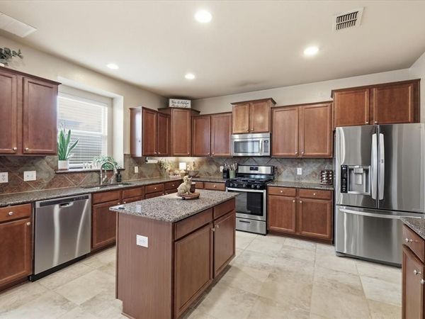 2825 Treasure Cove Drive, Lewisville, TX 75056