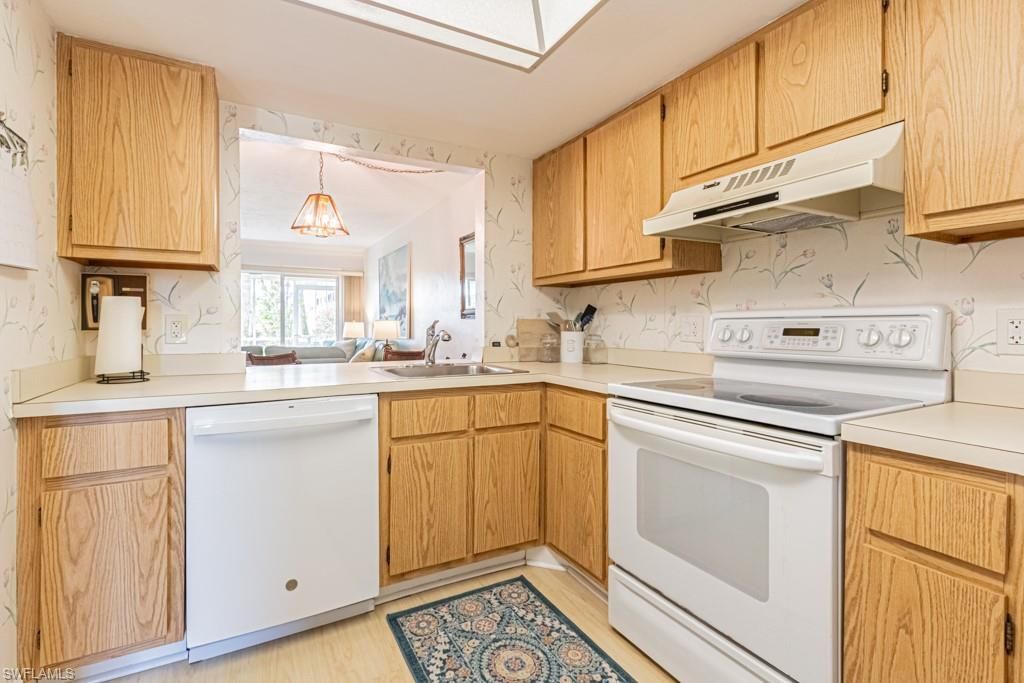 1022 Manatee Rd , Unit D107, Naples, FL 34114 Photo