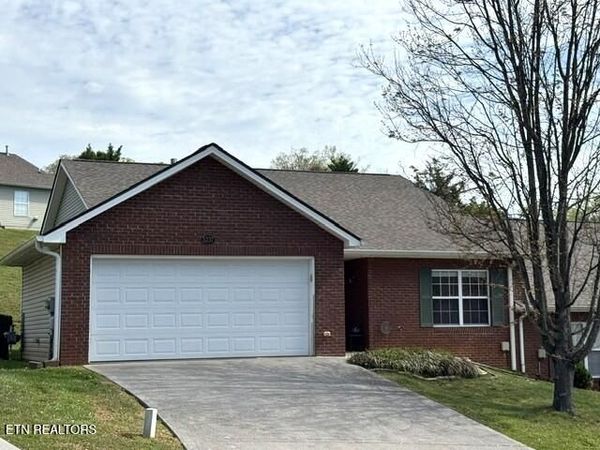 5237 Sinclair Drive, Knoxville, TN 37914